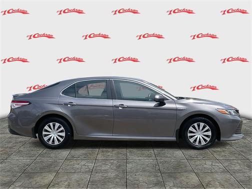 2018 Toyota Camry Hybrid LE