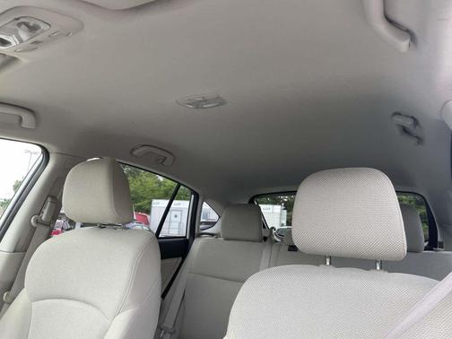 Satin White Pearl 2014 Subaru XV Crosstrek 2.0i Premium