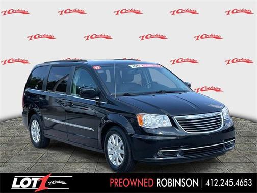 2016 Chrysler Town & Country Touring
