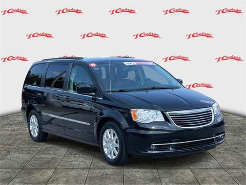 2016 Chrysler Town & Country Touring