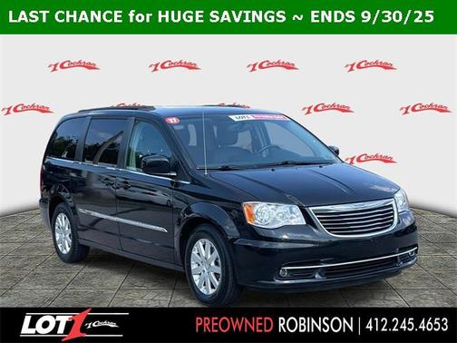 2016 Chrysler Town & Country Touring