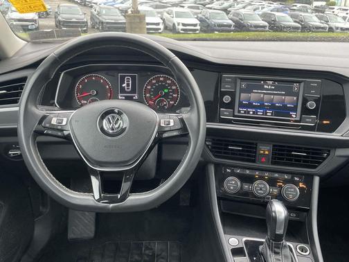 GRY/Grey 2021 Volkswagen Jetta 1.4T SE