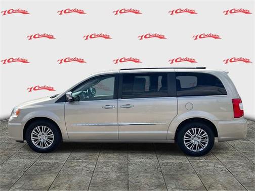 2013 Chrysler Town & Country Touring-L