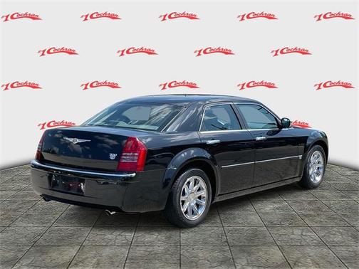 2005 Chrysler 300C Base