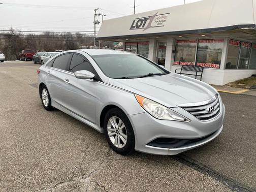 2014 Hyundai SONATA GLS