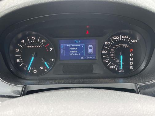 Ingot Silver Metallic 2013 Ford Edge SE
