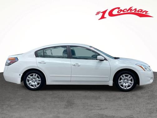 Winter Frost Pearl 2010 Nissan Altima 2.5 S