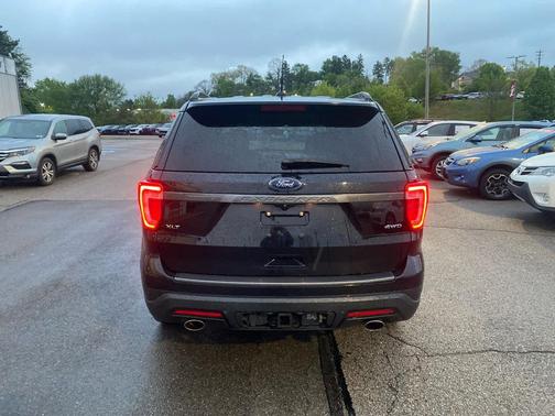 Agate Black Metallic 2019 Ford Explorer XLT