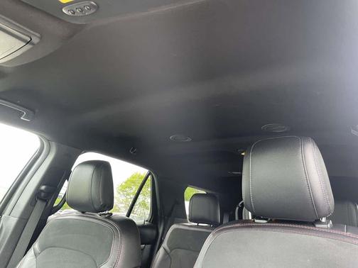 Agate Black Metallic 2019 Ford Explorer XLT