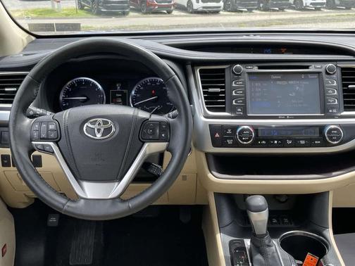 Ooh La La Rouge Mica 2014 Toyota Highlander Limited