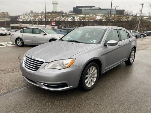2013 Chrysler 200 Touring