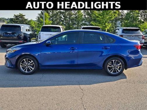 Deep Sea Blue 2022 Kia Forte LXS