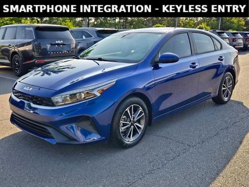 Deep Sea Blue 2022 Kia Forte LXS