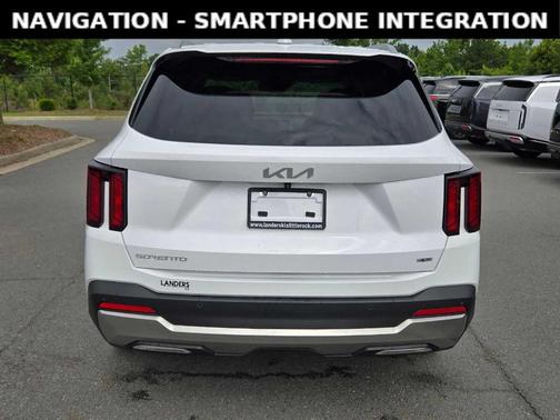 Glacial White Pearl 2025 Kia Sorento EX