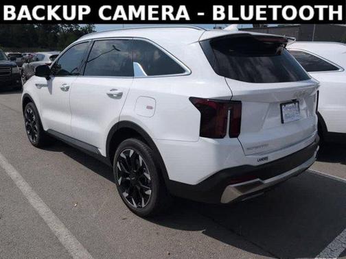 Glacial White Pearl 2025 Kia Sorento EX