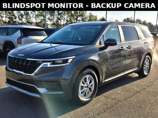 2024 Kia Carnival LX