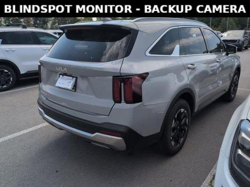Wolf Gray 2025 Kia Sorento S