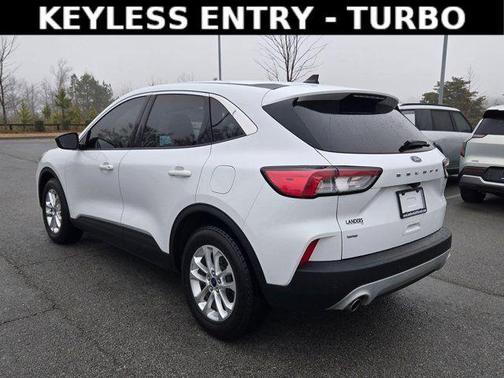 Oxford White 2022 Ford Escape SE