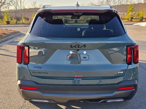 Green 2026 Kia Sorento Hybrid X-LINE SX PRESTIGE