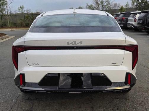 Snow White Pearl 2026 Kia K4 GT-LINE