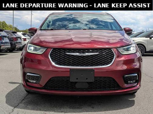 2023 Chrysler Pacifica Touring-L