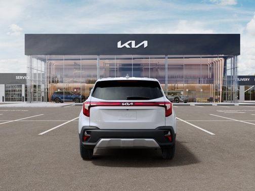 White Pearl 2026 Kia Seltos LX