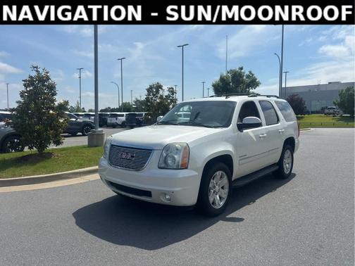 White Diamond Tri-Coat 2010 GMC Yukon SLT