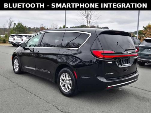 2024 Chrysler Pacifica Touring-L