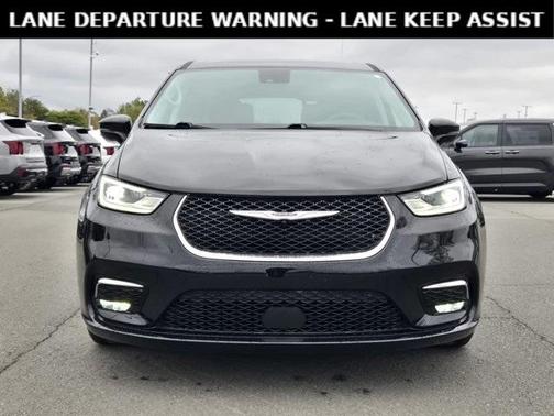 2024 Chrysler Pacifica Touring-L