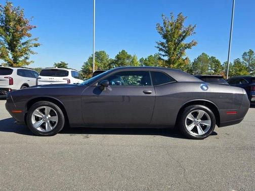 2017 Dodge Challenger SXT