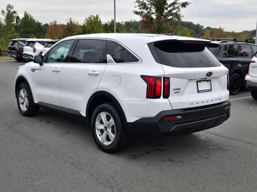2021 Kia Sorento LX