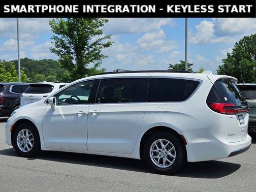 2022 Chrysler Pacifica Touring-L