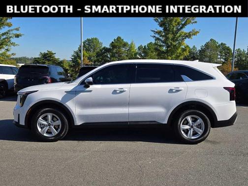 2025 Kia Sorento LX