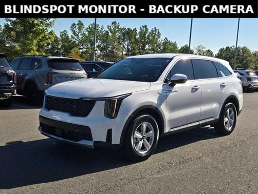 2025 Kia Sorento LX