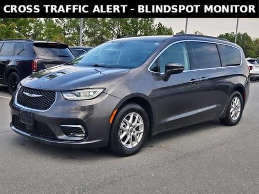 2022 Chrysler Pacifica Touring-L