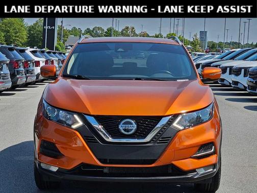 2022 Nissan Rogue Sport SV