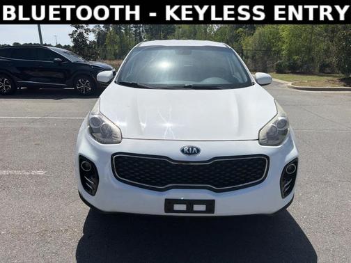 Clear White 2018 Kia Sportage LX