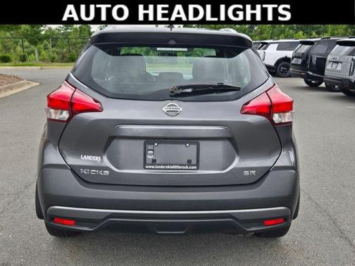 Gun Metallic 2019 Nissan Kicks SR