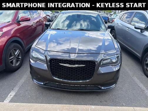 2019 Chrysler 300 Touring