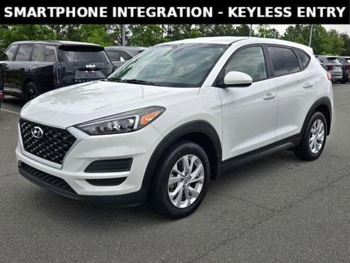Winter White 2020 Hyundai TUCSON SE