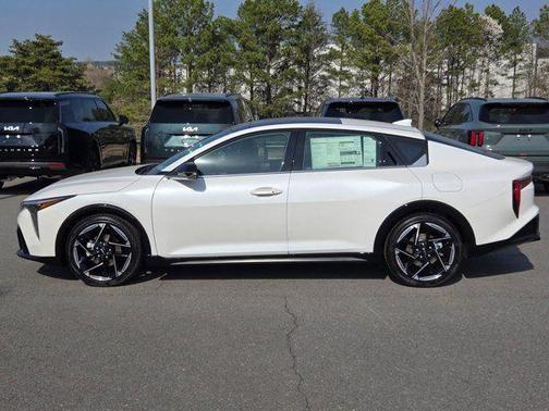 Snow White Pearl 2026 Kia K4 GT-LINE