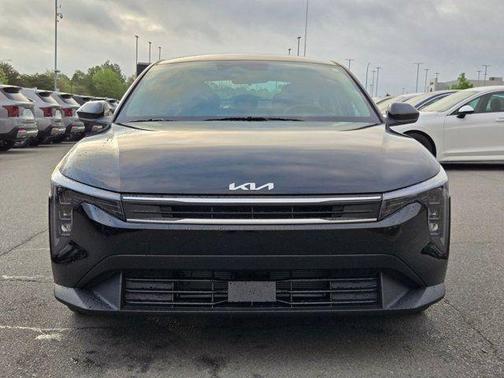 Aurora Black Pearl 2026 Kia K4 LXS