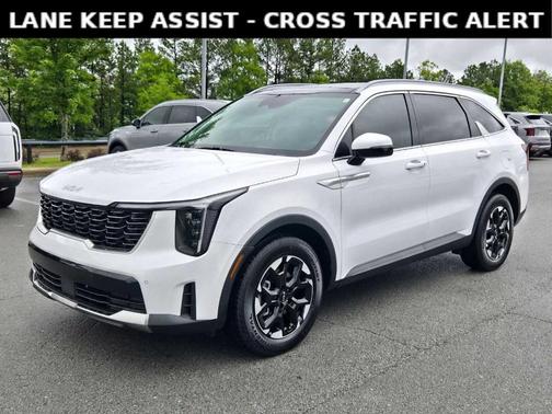 Glacial White Pearl 2025 Kia Sorento S