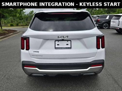 Glacial White Pearl 2025 Kia Sorento S