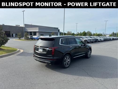 Stellar Black Metallic 2020 Cadillac XT6 Premium Luxury FWD