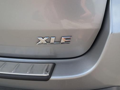 Celestial Silver Metallic 2019 Toyota Highlander XLE