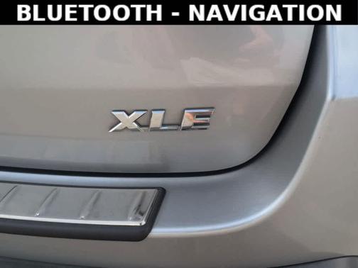 Celestial Silver Metallic 2019 Toyota Highlander XLE