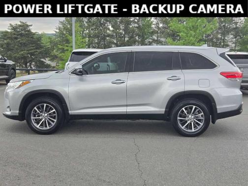 Celestial Silver Metallic 2019 Toyota Highlander XLE