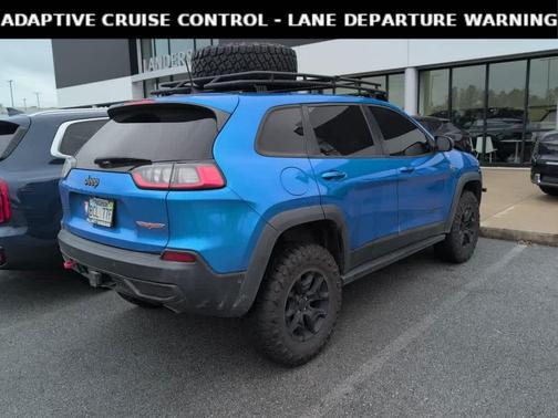 Hydro Blue Pearlcoat 2019 Jeep Cherokee Trailhawk Elite