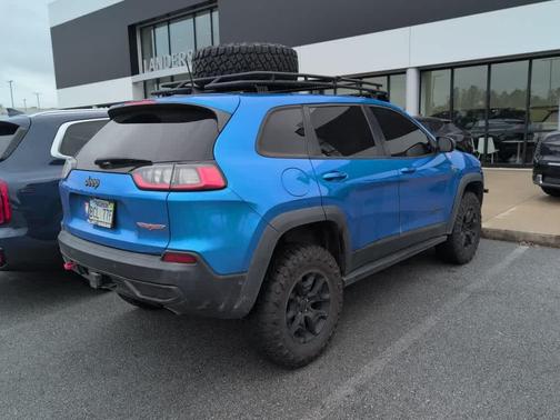 Hydro Blue Pearlcoat 2019 Jeep Cherokee Trailhawk Elite